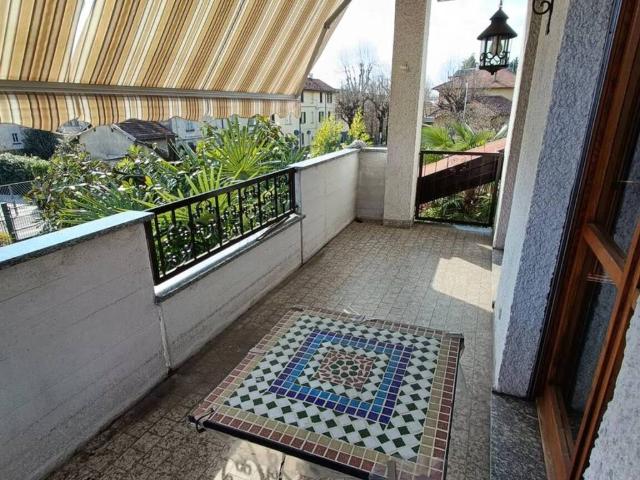 Villa in vendita a Olgiate Comasco CO