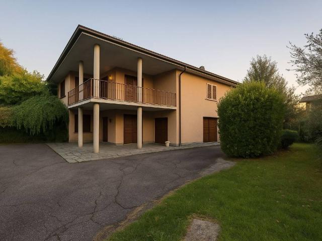 Villa in vendita a Olgiate Comasco CO