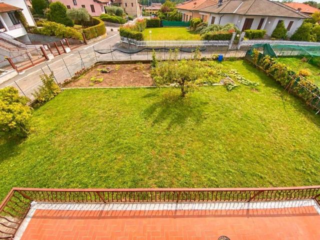 Villa in vendita a Olgiate Comasco CO
