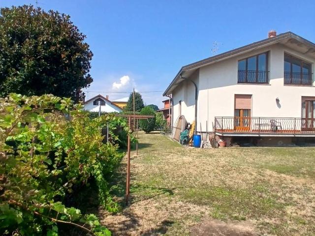 Villa in vendita a Olgiate Comasco CO
