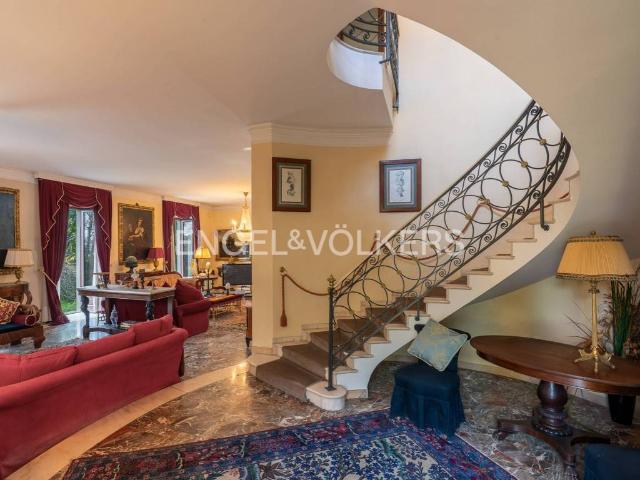 Villa in vendita a Olgiate Molgora LC