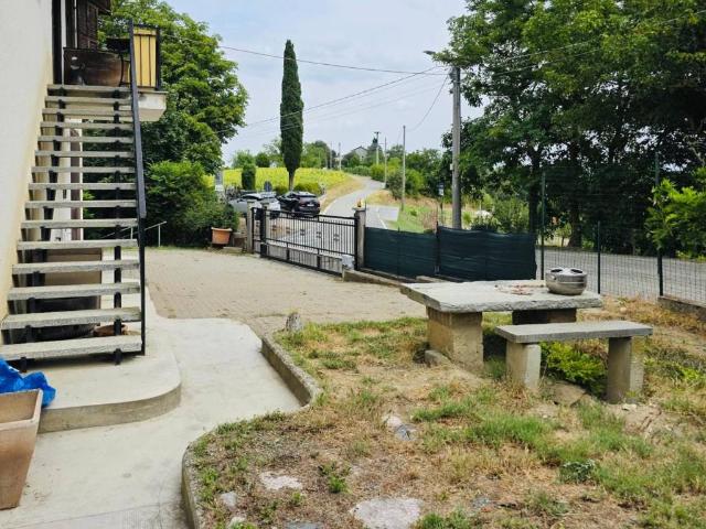 Villa in vendita a Olivola AL