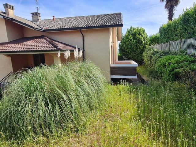 Villa in vendita a Oliva Gessi PV