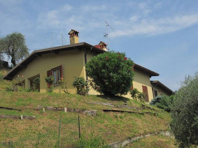 Villa in vendita a Oliveto Lario LC