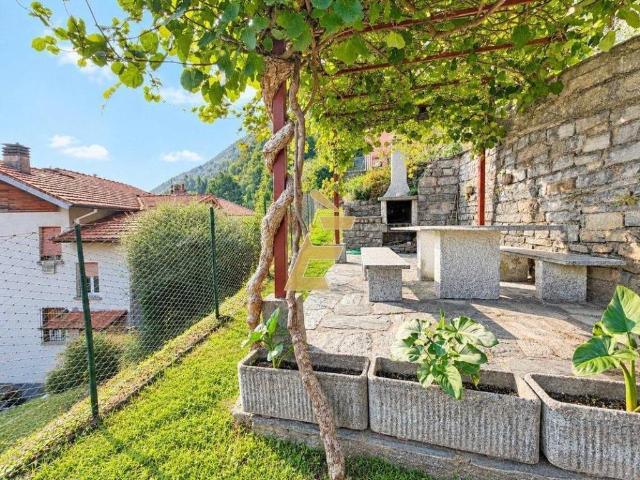 Villa in vendita a Oliveto Lario LC