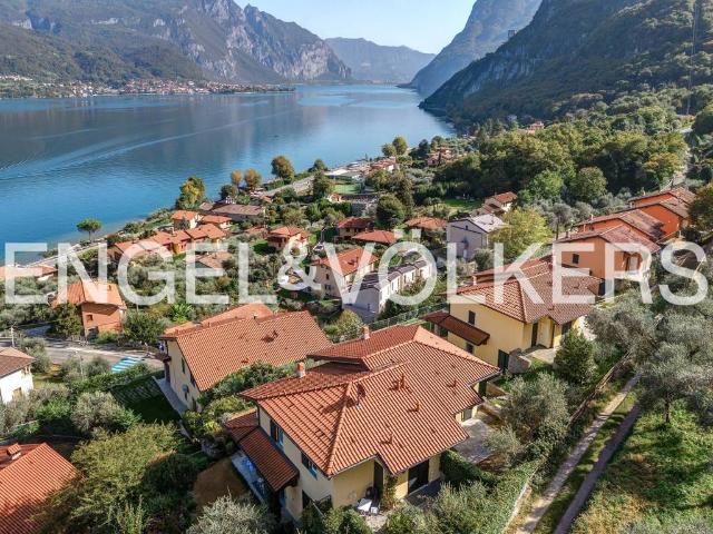 Villa in vendita a Oliveto Lario LC