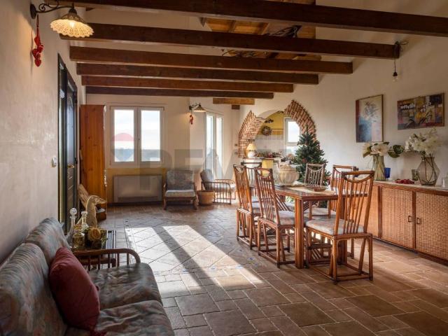 Villa in vendita a Olmedo SS