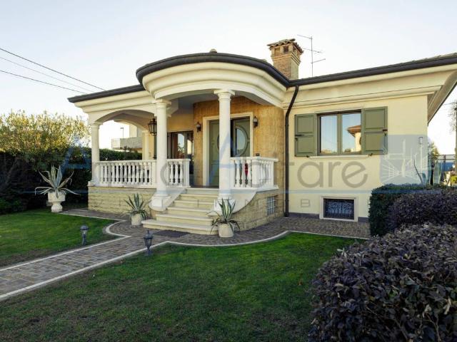 Villa in vendita a Oppeano VR