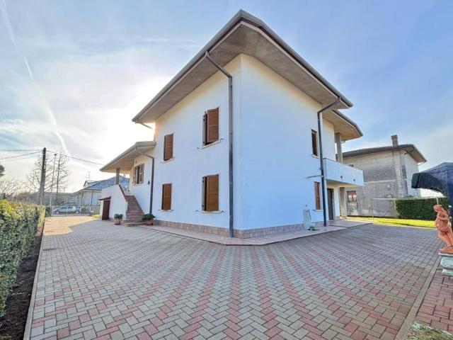 Villa in vendita a Oppeano VR