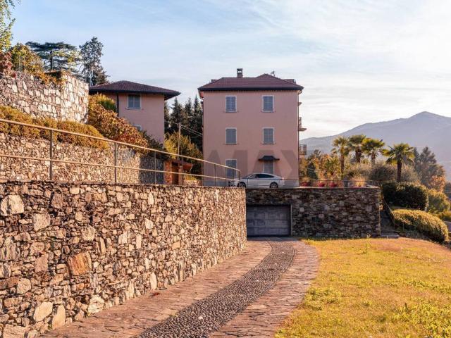 Villa in vendita a Orta San Giulio NO