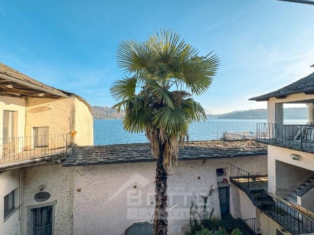 Villa in vendita a Orta San Giulio NO