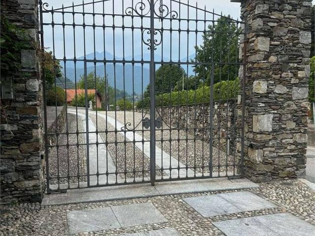Villa in vendita a Orta San Giulio NO