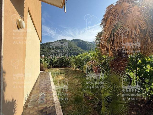 Villa in vendita a Ortovero SV