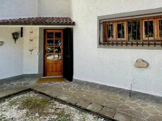 Villa in vendita a Orvinio RI