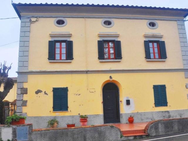 Villa in vendita a Orciano Pisano PI