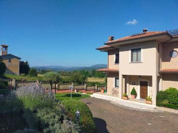Villa in vendita a Oricola AQ