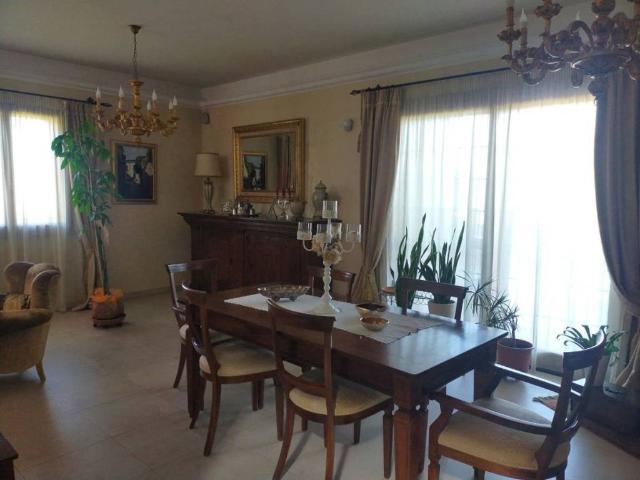 Villa in vendita a Oricola AQ