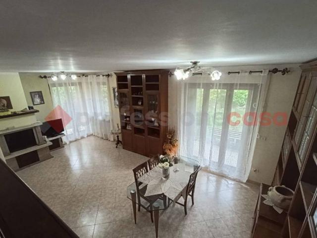 Villa in vendita a Oricola AQ