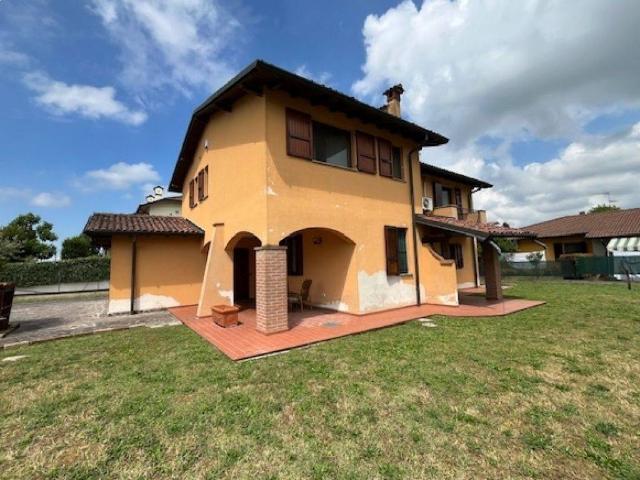 Villa in vendita a Orio Litta LO