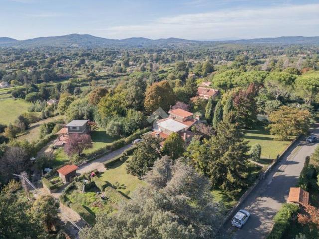 Villa in vendita a Oriolo Romano VT