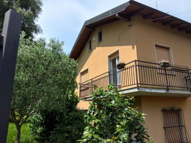 Villa in vendita a Orino VA