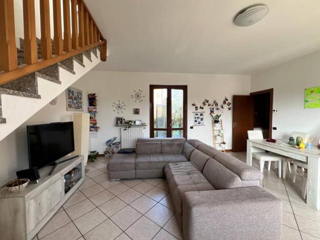 Villa in vendita a Orsenigo CO