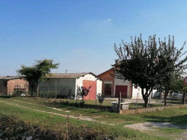 Villa in vendita a Ostellato FE