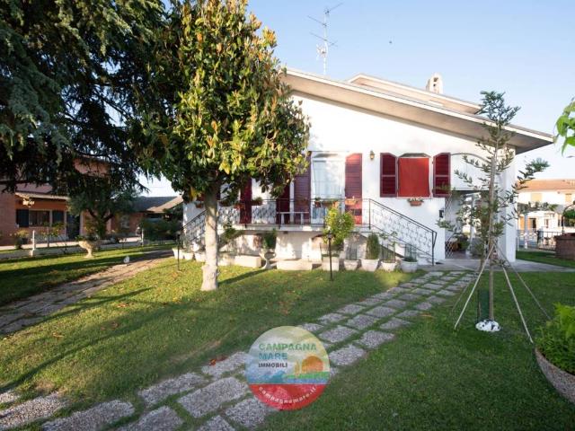Villa in vendita a Ostellato FE