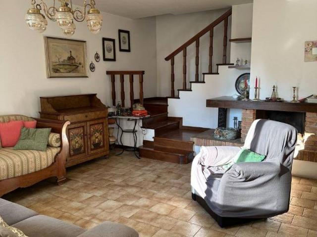 Villa in vendita a Ostiano CR