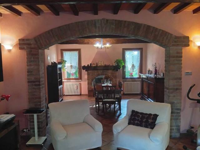 Villa in vendita a Ostiglia MN