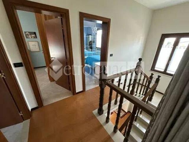 Villa in vendita a Ostiglia MN