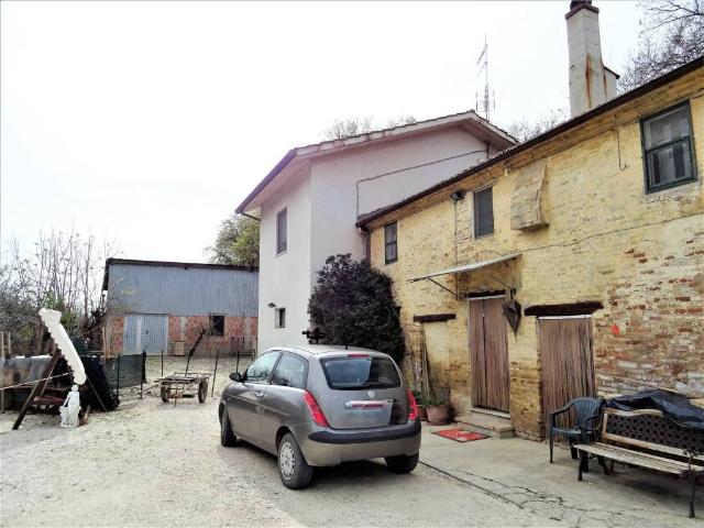 Villa in vendita a Ostra AN
