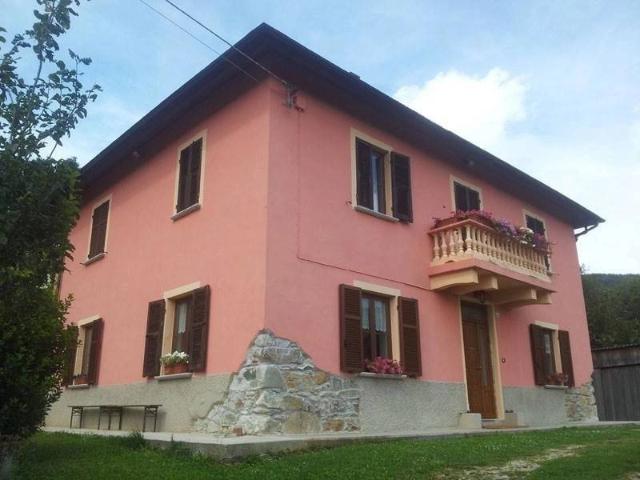 Villa in vendita a Osiglia SV