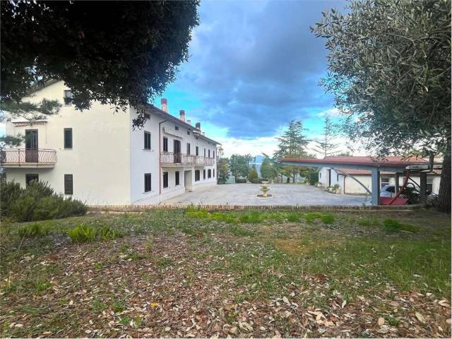 Villa in vendita a Osimo AN