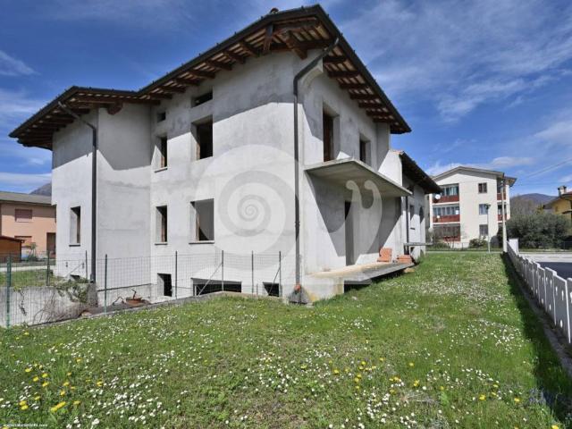 Villa in vendita a Osoppo UD