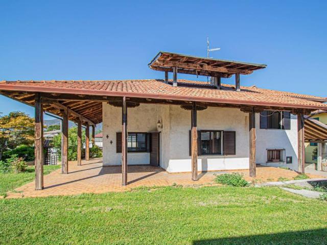 Villa in vendita a Osoppo UD