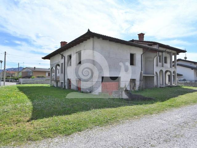 Villa in vendita a Osoppo UD