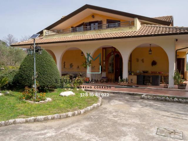 Villa in vendita a Ospedaletto d'Alpinolo AV