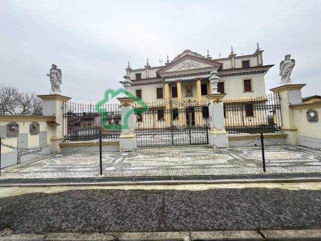 Villa in vendita a Ospedaletto Lodigiano LO