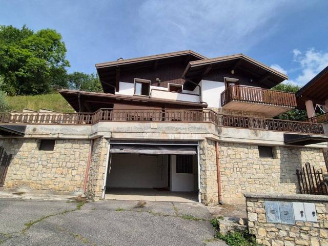 Villa in vendita a Ossimo BS