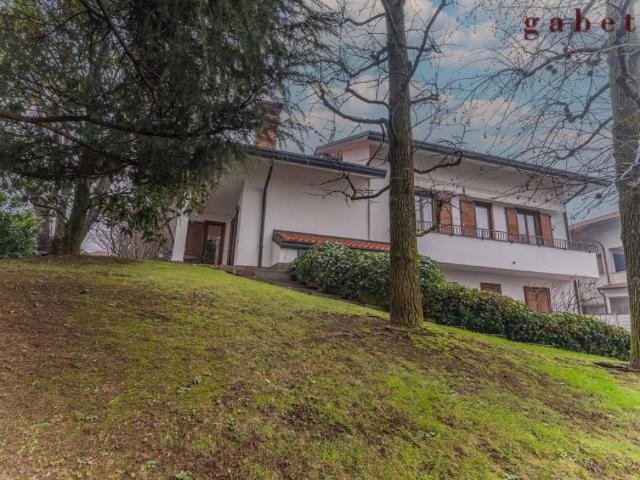 Villa in vendita a Ossona MI