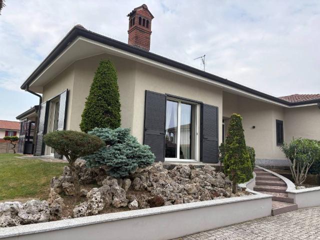 Villa in vendita a Ossona MI