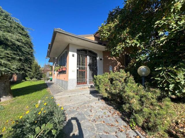 Villa in vendita a Ottobiano PV