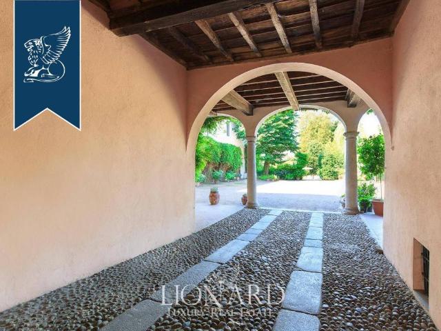 Villa in vendita a Ozzero MI