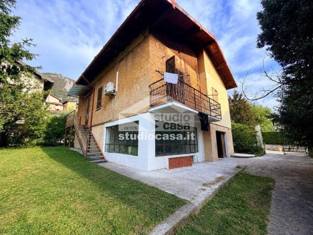Villa in vendita a Lovere BG