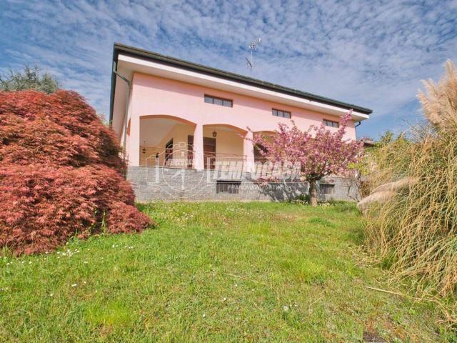 Villa in vendita a Lozzolo VC