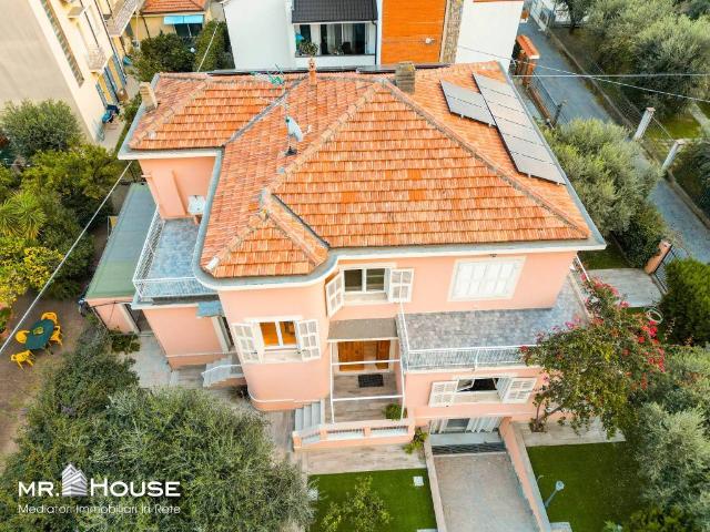 Villa in vendita a Loano SV