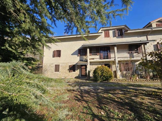 Villa in vendita a Loazzolo AT