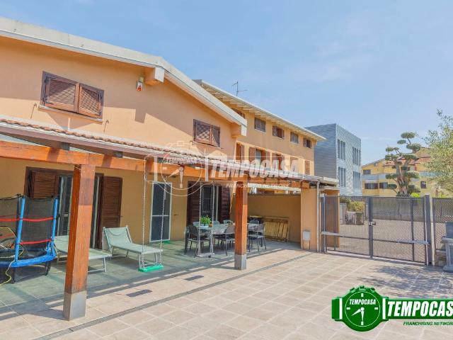 Villa in vendita a Locate Di Triulzi