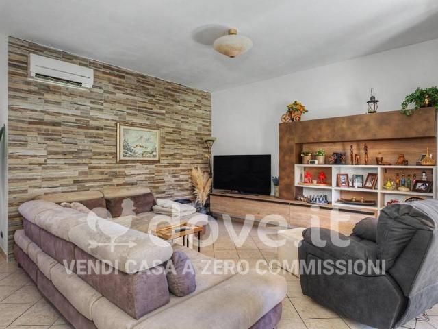 Villa in vendita a Locate Varesino CO